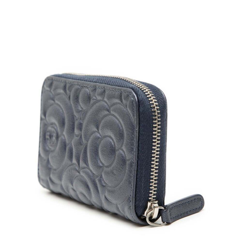 CHANEL Authentic Blue Leather Logo Wallet - Picture 2 of 7